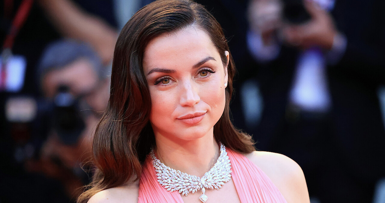 زندگینامه انا د ارماس