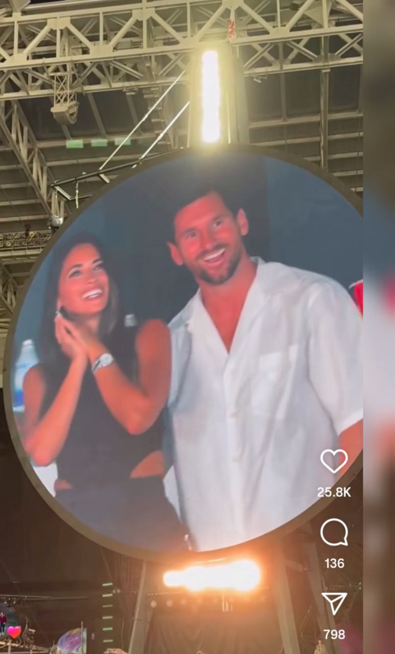  استقبال از لیونل مسی و همسرش در کنسرت کلدپلی