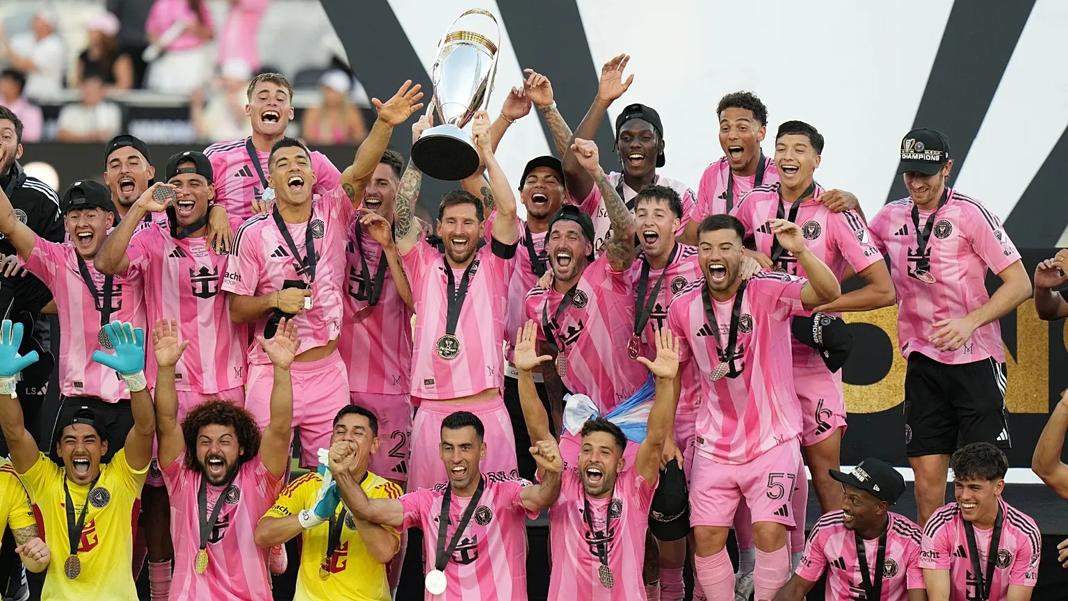 قهرمانی اینترمیامی با درخشش مسی و وداع دو اسطوره