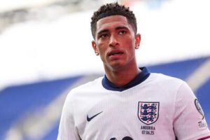 حمایت تند ایان رایت از بلینگام مقابل رسانه‌های انگلیس