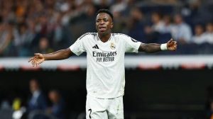 وینیسیوس میان رئال و یونایتد؛ اختلاف مالی و یک پیشنهاد سنگین